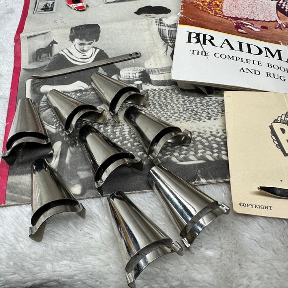 Vintage Rug Braiding Braid-Aid Instructions, braidkins, and Vari-Folders - Picture 2 of 10